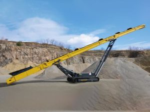 履带移动式堆料机